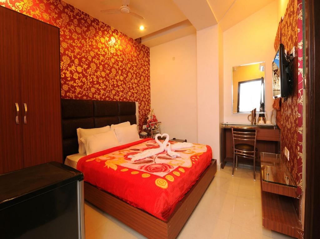Hotel Pearl Inn & Suites Amritsar Quarto foto
