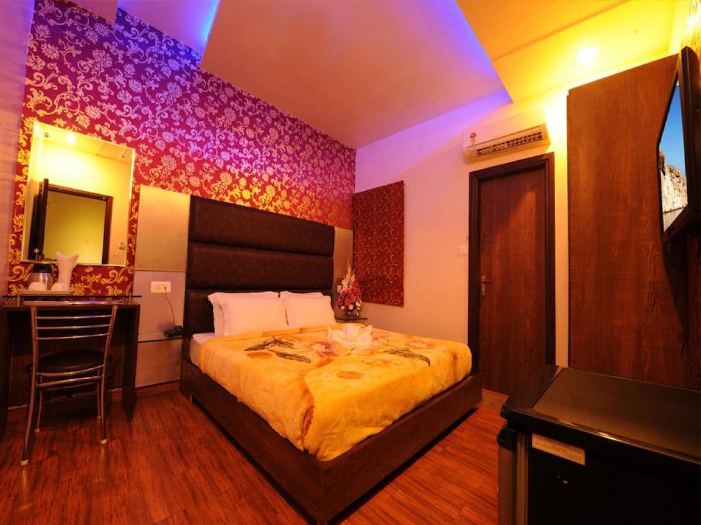 Hotel Pearl Inn & Suites Amritsar Quarto foto